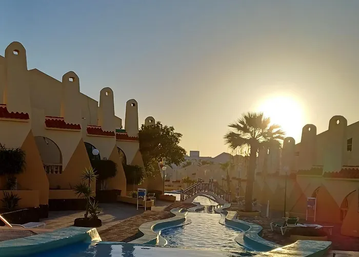 Mareverde Apartment Pool View